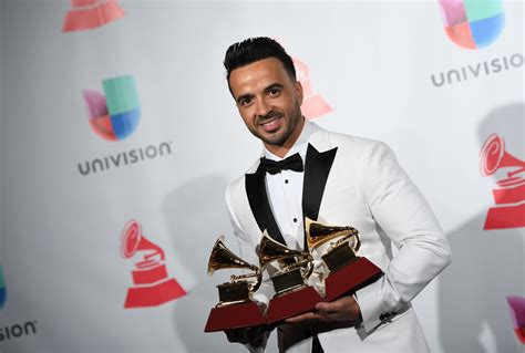  Giải thưởng Grammy Latin 2017: Tiến bước vang dội của phong cách âm nhạc Colombina hiện đại và sự kết hợp độc đáo giữa truyền thống và hiện đại